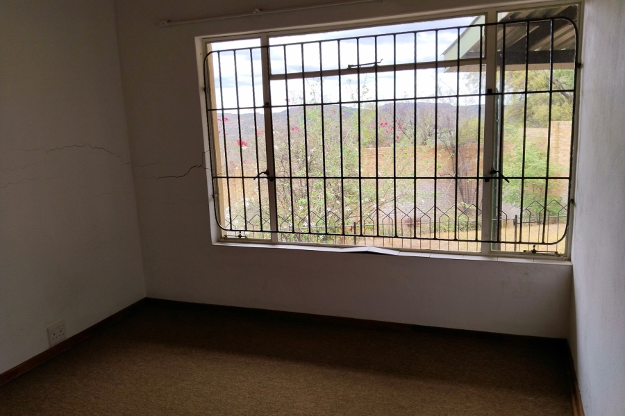 6 Bedroom Property for Sale in Hartbeespoort Rural North West
